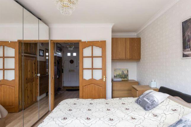 1 Bedroom Flat Close To City With Free Parking Arrangement London Exterior foto